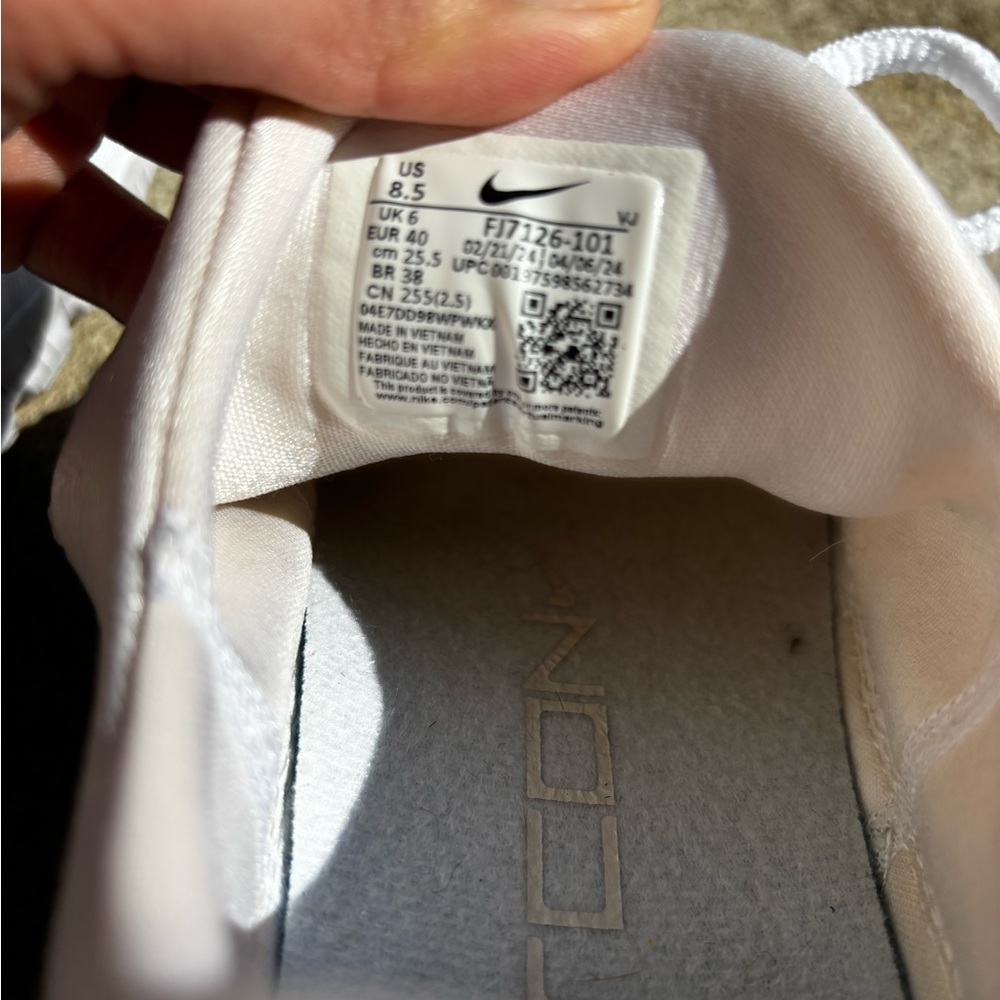 Nike Free Metcon 6 Training Sneakers - Picture 3 of 5